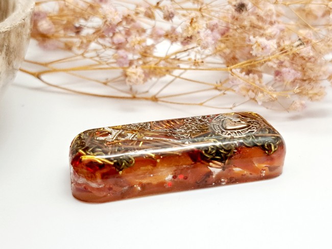 orgonite de poche résine et cornaline, cadeau de noel unisexe fait mains