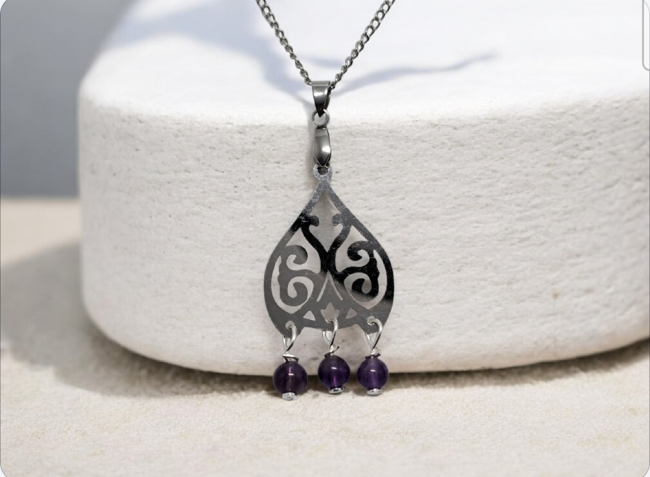 pendentif d'intention acier et améthyste avec chaine
