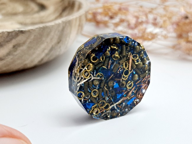 orgonite de poche protection bleue en lapis lazuli pour cadeau merci noel ou anniversaire