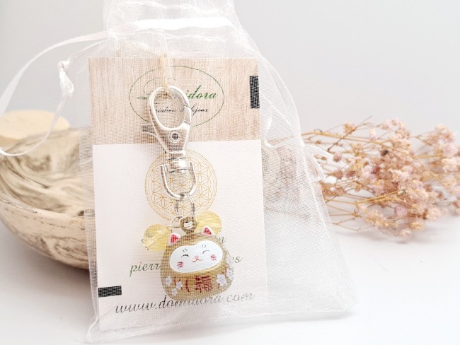 maneki neko, chat porte bonheur, porte clé pierre naturelle, cadeau unisexe chance 