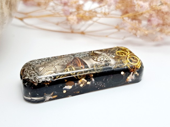 Orgonite de poche protection tourmaline noire pour cadeau noel sportif et amateur de football.