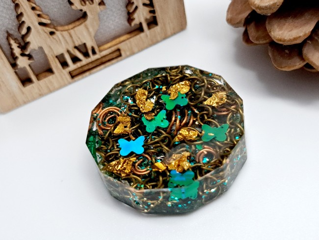 orgonite de poche verte en aventurine, cadeau unisexe noel, anniversaire, gestion colère, protection