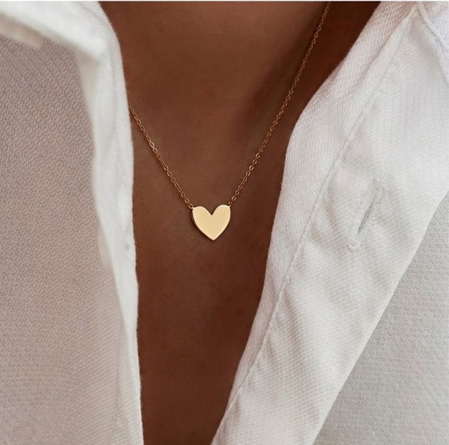 collier coeur doré - idee cadeau maman