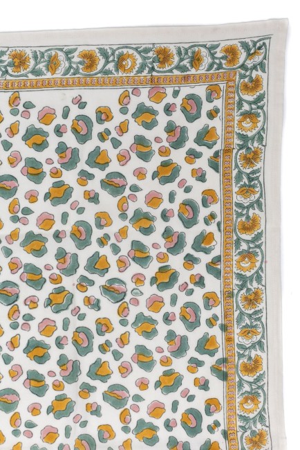 detail-motif-leopard-foulard-femme-coton-block-print-indien-100x100-rosa-sauge-ocre-bloomie