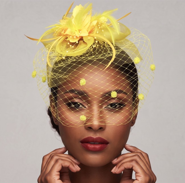 fascinator jaune