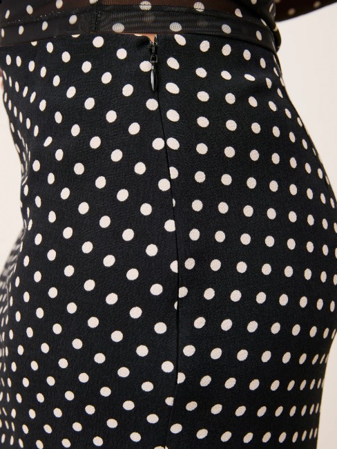 ELIETTE_BARCLEY_1555