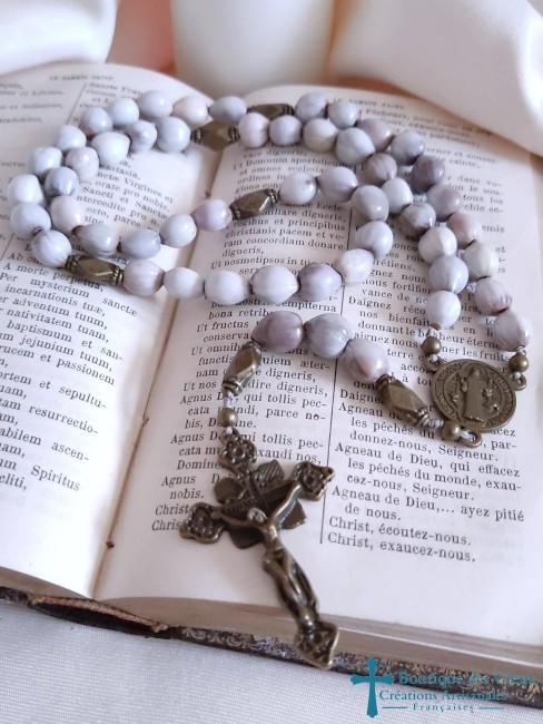 chapelet artisanal en graines