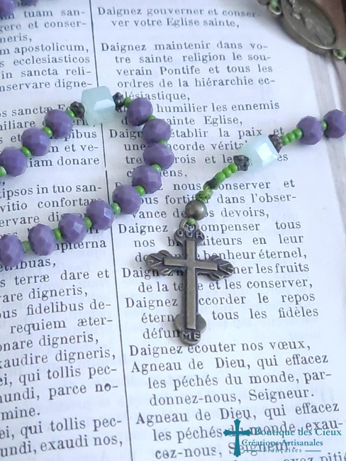 Croix fantaisie en métal bronze