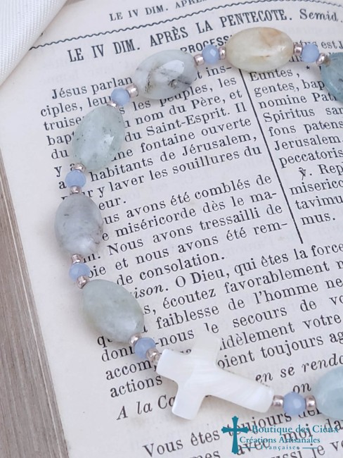 aigue marine et croix en nacre