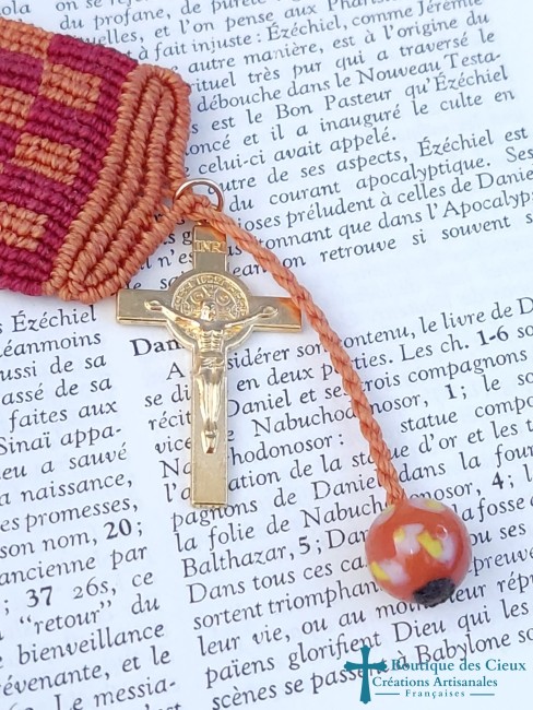 croix Saint Benoît dorée