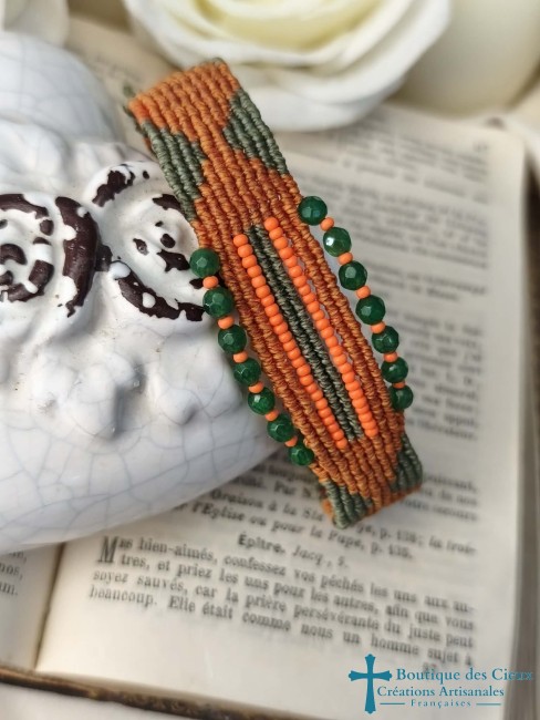 bracelet en tissage macramé et jade vert