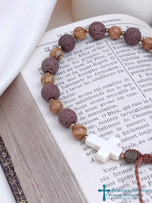 pierre de lave et jaspe