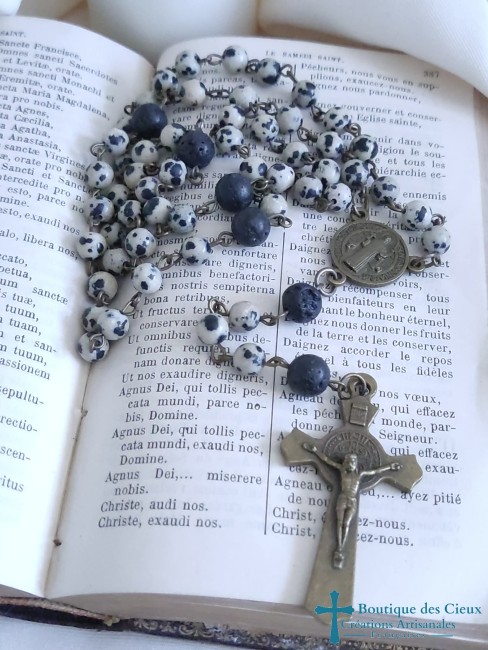 chapelet artisanal en pierres naturelles