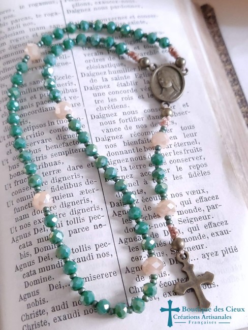 chapelet chrétien en verre vert