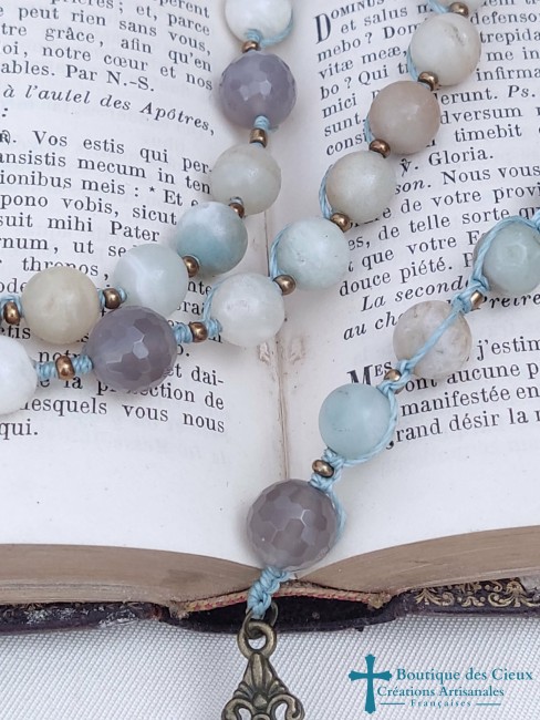 Croix Christ en métal bronze