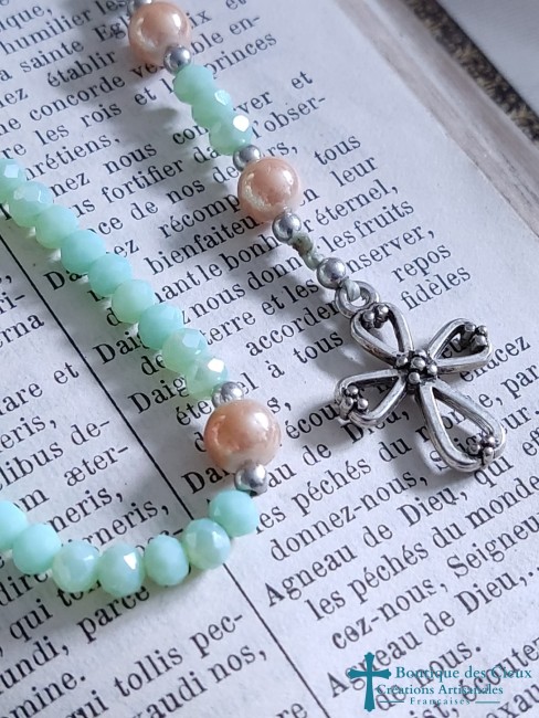 petite croix argentée