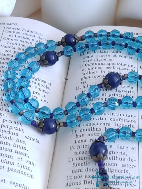 perles bleues