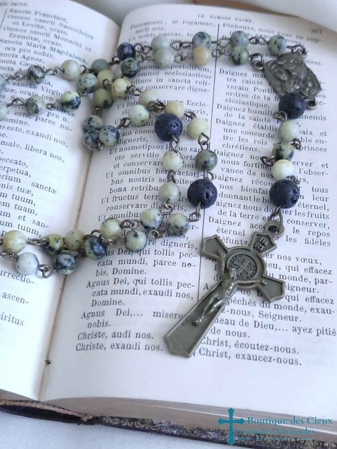 Croix de Saint Benoît