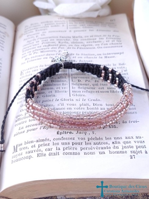 BRACELET EN PERLES DE ROCAILLES