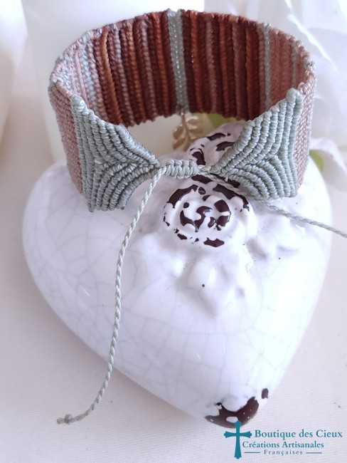 finition de bracelet en macramé