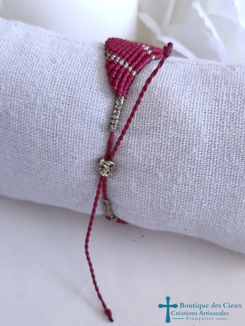 bracelet en micro macramé bordeaux et doré