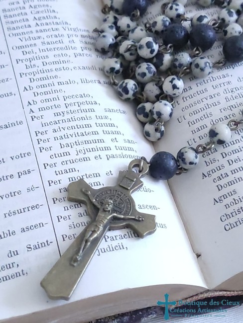 Croix de Saint Benoit