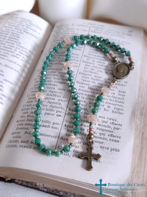 chapelet artisanal en verre vert