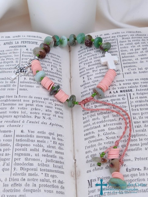 Bijou de prière fait main