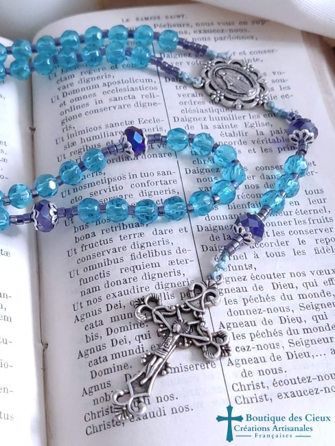 croix christ argentée