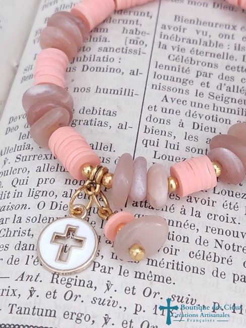 breloque artisanal doré