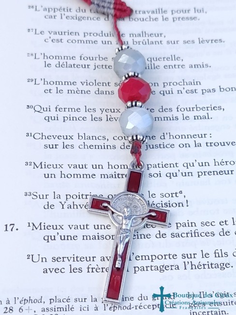 Croix Saint Benoît rouge