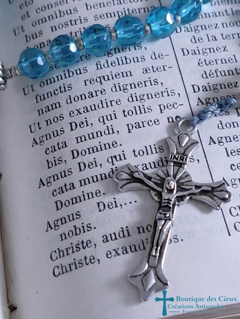 croix Christ argentée