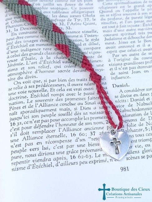 breloque religieuse coeur croix