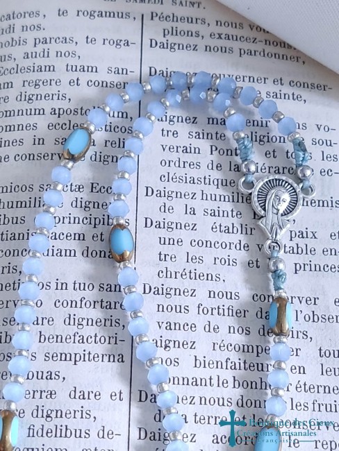 perles bleues