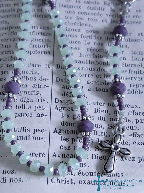 petite croix en métal argenté