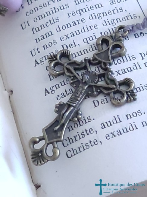 Croix du Christ bronze