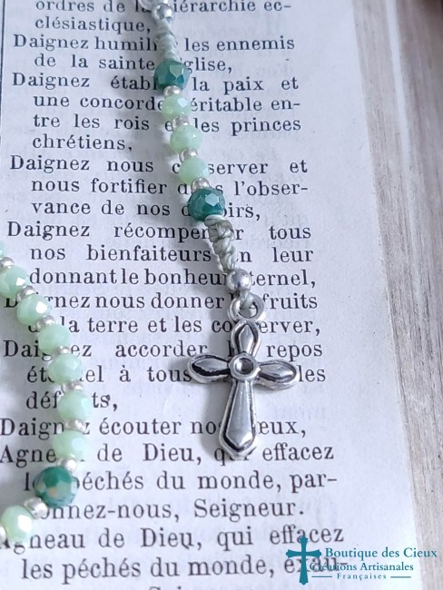 petite croix argentée