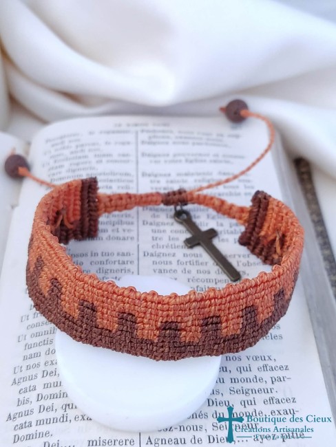 bracelet pour homme en tissage macramé et croix bronze