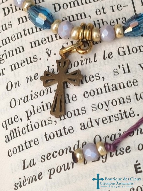 croix dorée en acier inoxydable