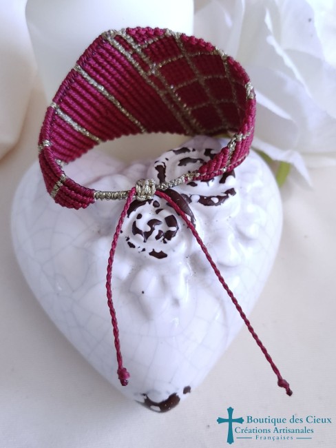 bracelet en micro macramé bordeaux et doré