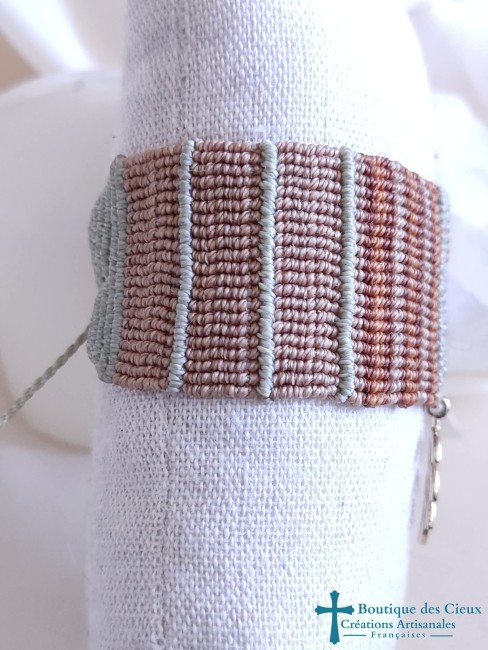 Bracelet en micro macramé vert et 3 nuances de marrons