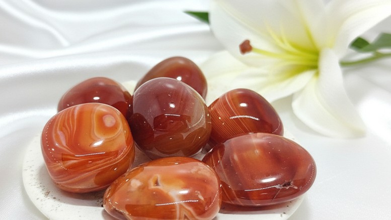 labradorite pierres naturelles pierres roulées de poche