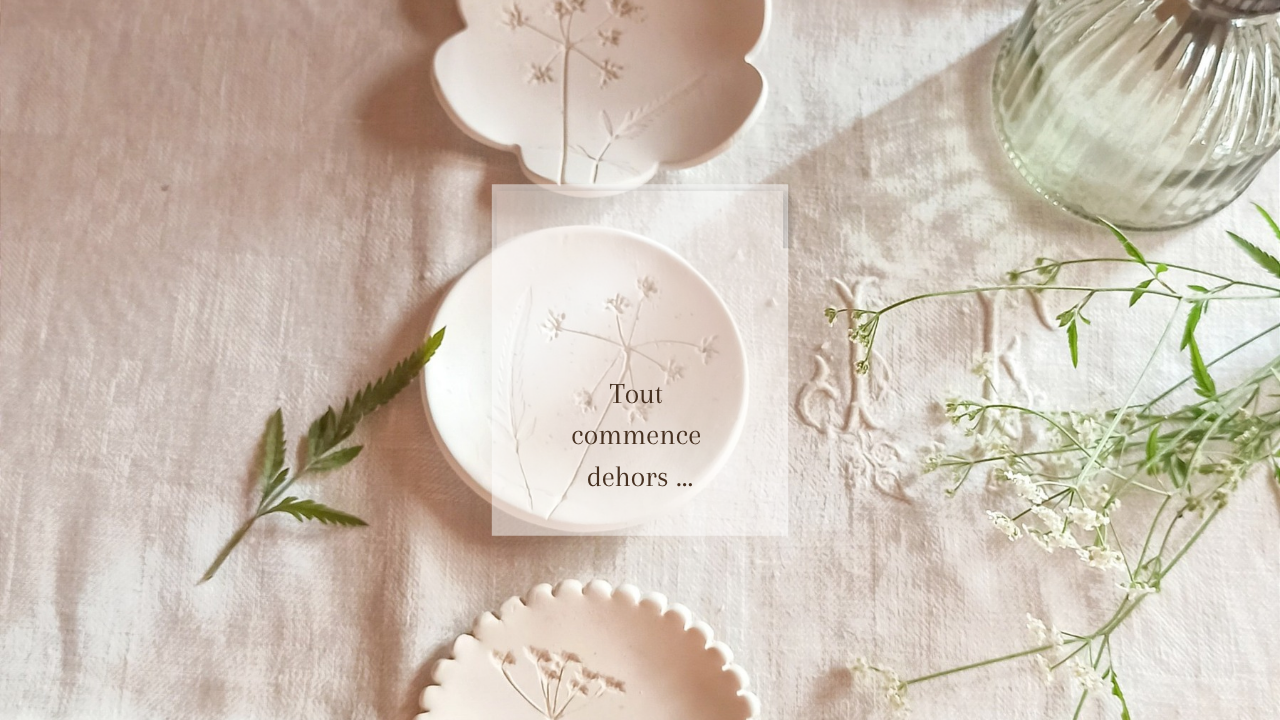 Créations artisanales en porcelaine blanche inspirées par la nature