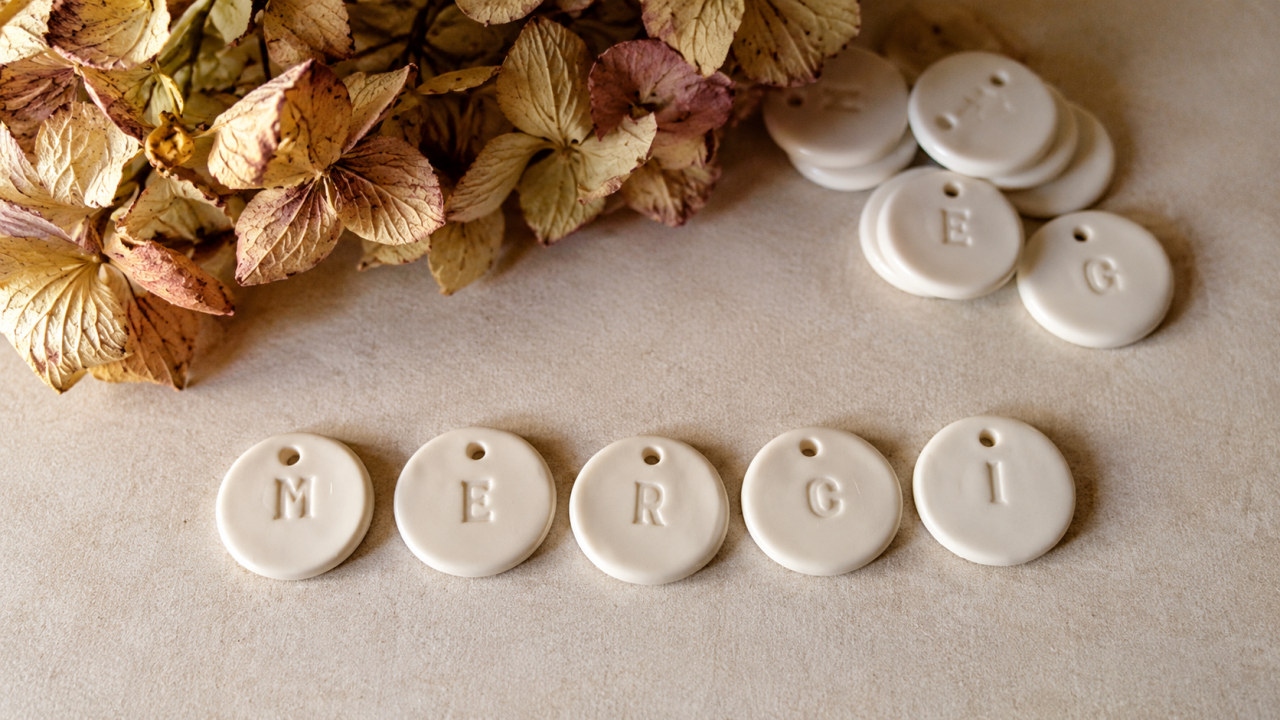 Médaillons en porcelaine MERCI, programme de fidélité Fibule & Cabochon