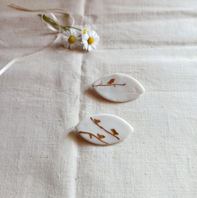 EP59B et EP59C Broches oiseaux en céramique et or, bijoux délicats, broches nature faites main 36€ et 40€ (1)