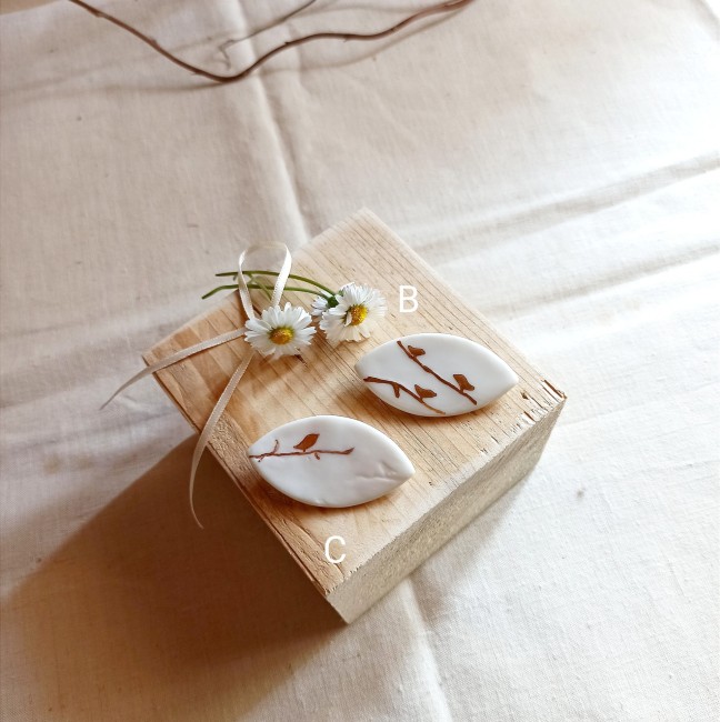 EP59B et EP59C . Broches oiseaux en céramique et or, bijoux délicats, broches nature faites main 36€ et 40€ (4)