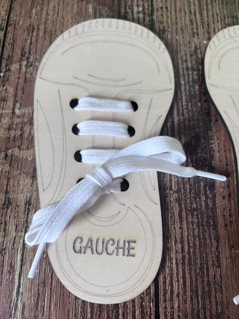 Détail du bois découpé au laser zoom sur la découpe laser bois