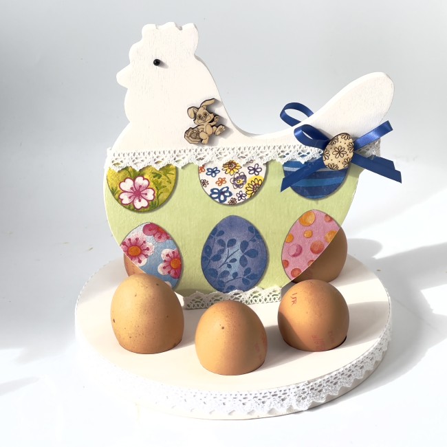 porte œufs en bois décoratif avec six œufs décoration Pâques