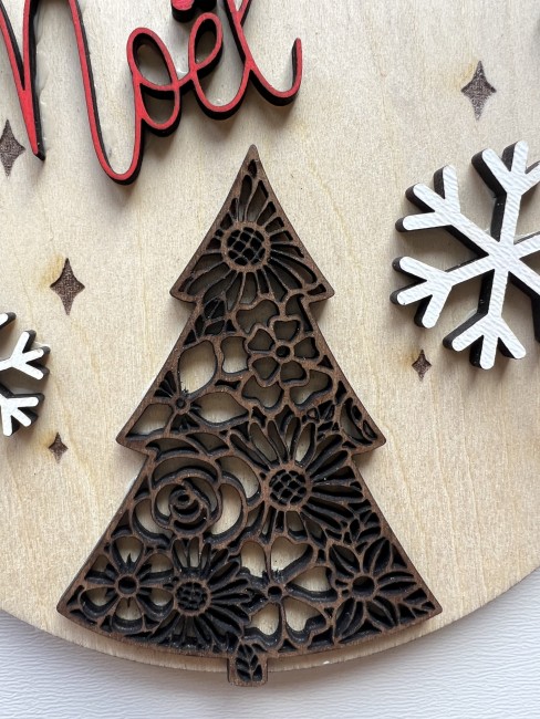 Compte à rebours en bois fait main - artisanat local Détail de la fabrication du sapin en bois