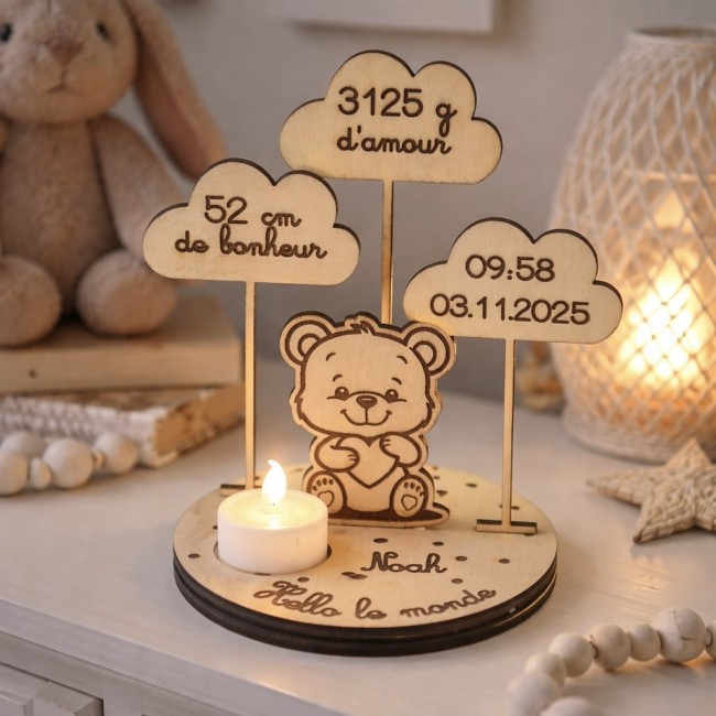 Décoration chambre bébé personnalisée avec ourson en bois gravé souvenir de naissance
